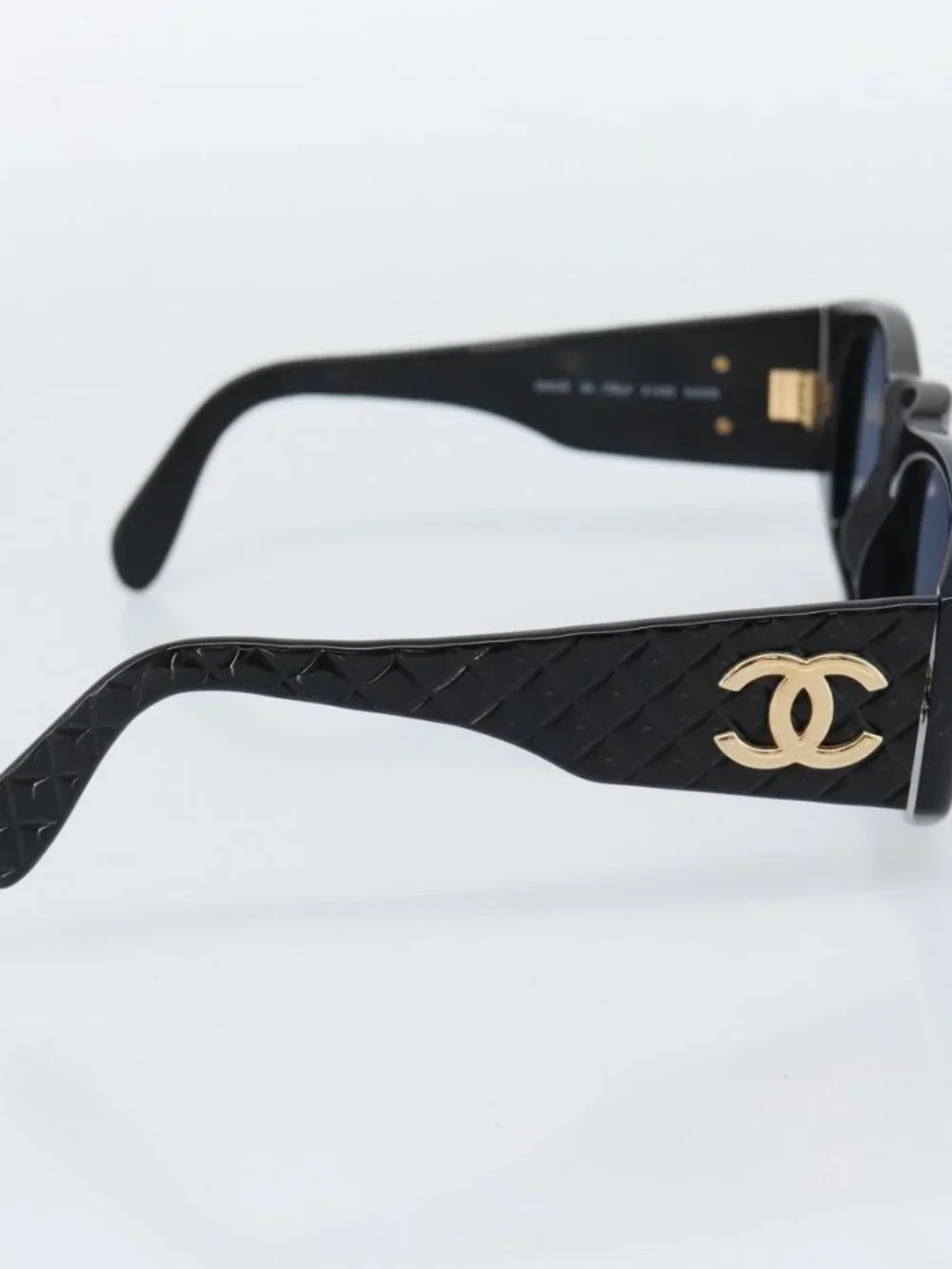 CHANEL Sunglasses Plastic Black Gold CC Auth bs35953